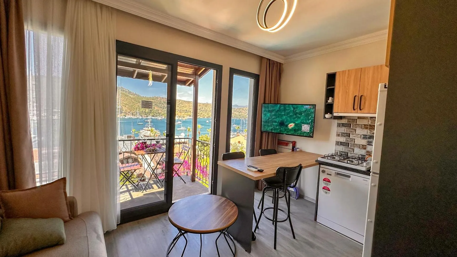 Mykonut Boutique Suites Fethiye Bed & Breakfast