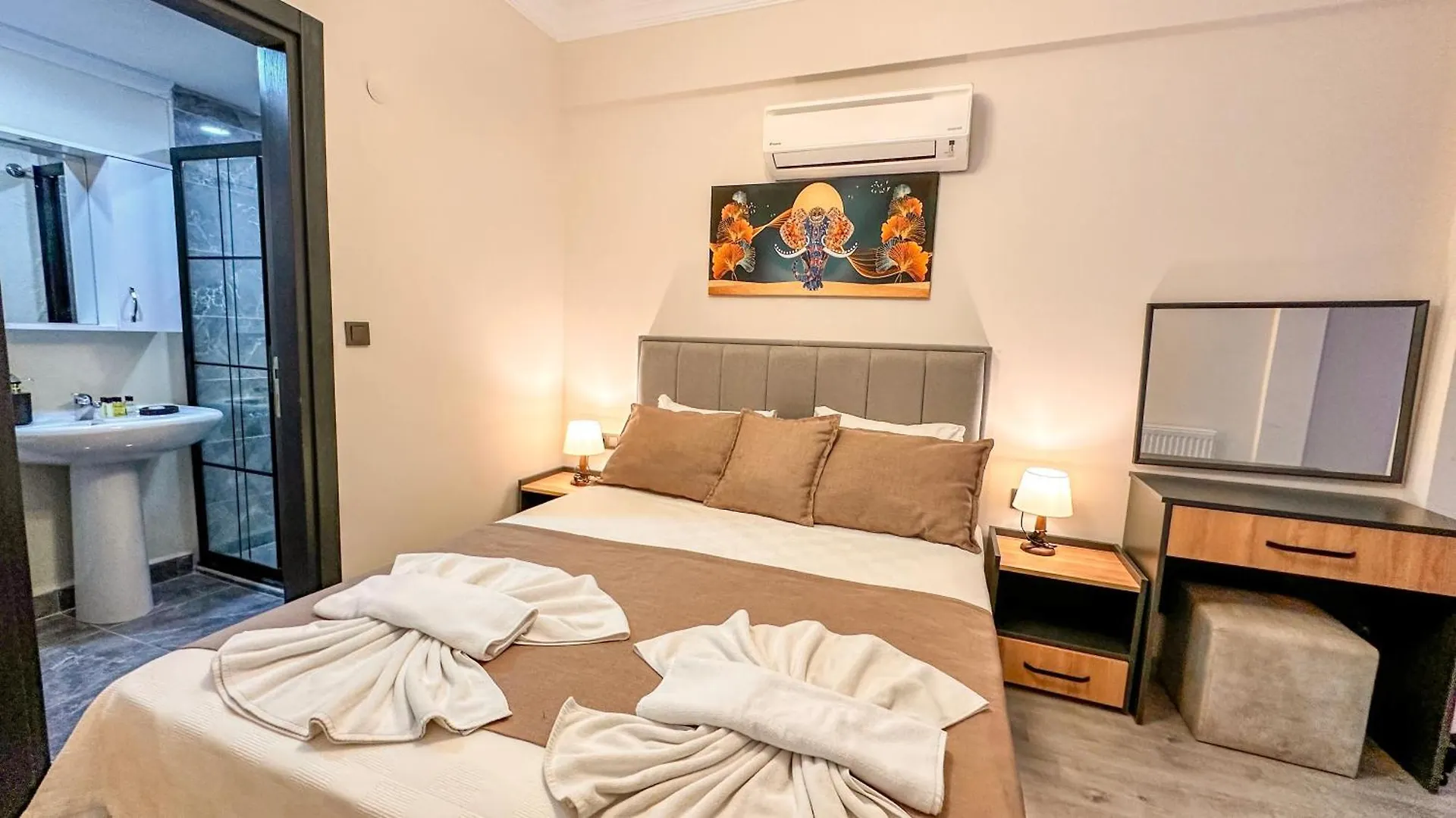 Mykonut Boutique Suites Fethiye Bed & Breakfast